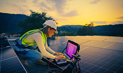 A Regulated US Utility Prevents Critical Asset Failures with Predictive Intelligence